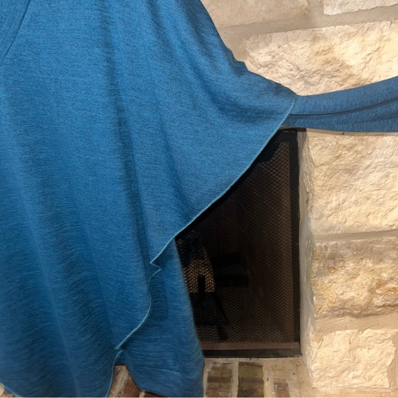 Soft Surroundings Madeline Long sleeve asymmetrical Tunic Top - Picture 5 of 9